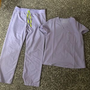 NWOT L Lavender Figs Set